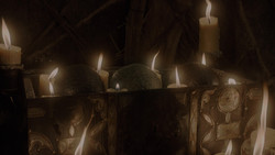 extant_GameOfThrones_1x02-TheKingsroad_2567