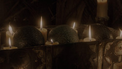 extant_GameOfThrones_1x02-TheKingsroad_2576