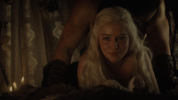 extant_GameOfThrones_1x02-TheKingsroad_2589