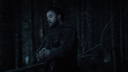 extant_GameOfThrones_1x02-TheKingsroad_2626