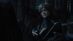 extant_GameOfThrones_1x02-TheKingsroad_2884