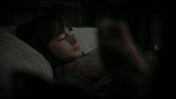 extant_GameOfThrones_1x02-TheKingsroad_2958