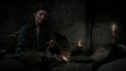 extant_GameOfThrones_1x02-TheKingsroad_2959