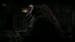 extant_GameOfThrones_1x02-TheKingsroad_2975