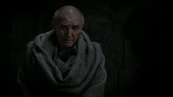 extant_GameOfThrones_1x02-TheKingsroad_3025
