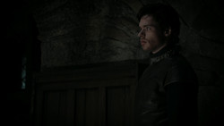 extant_GameOfThrones_1x02-TheKingsroad_3054