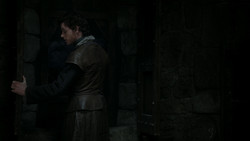 extant_GameOfThrones_1x02-TheKingsroad_3104