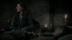extant_GameOfThrones_1x02-TheKingsroad_3154