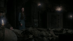 extant_GameOfThrones_1x02-TheKingsroad_3198