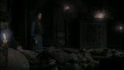 extant_GameOfThrones_1x02-TheKingsroad_3199
