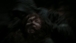 extant_GameOfThrones_1x02-TheKingsroad_3214