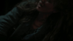 extant_GameOfThrones_1x02-TheKingsroad_3238
