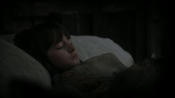 extant_GameOfThrones_1x02-TheKingsroad_3241