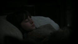 extant_GameOfThrones_1x02-TheKingsroad_3243