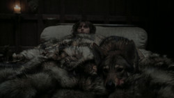 extant_GameOfThrones_1x02-TheKingsroad_3299