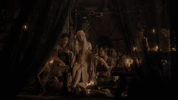 extant_GameOfThrones_1x02-TheKingsroad_3336