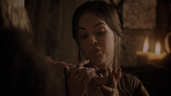 extant_GameOfThrones_1x02-TheKingsroad_3358