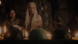 extant_GameOfThrones_1x02-TheKingsroad_3378