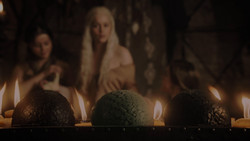 extant_GameOfThrones_1x02-TheKingsroad_3384