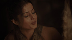 extant_GameOfThrones_1x02-TheKingsroad_3402