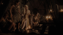 extant_GameOfThrones_1x02-TheKingsroad_3421