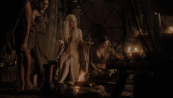 extant_GameOfThrones_1x02-TheKingsroad_3424