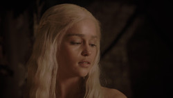 extant_GameOfThrones_1x02-TheKingsroad_3427