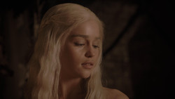 extant_GameOfThrones_1x02-TheKingsroad_3428