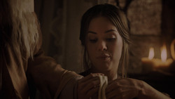 extant_GameOfThrones_1x02-TheKingsroad_3445