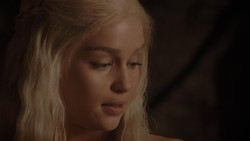 extant_GameOfThrones_1x02-TheKingsroad_3487