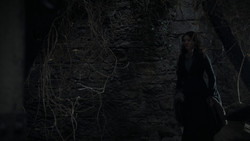 extant_GameOfThrones_1x02-TheKingsroad_3659