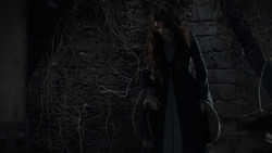 extant_GameOfThrones_1x02-TheKingsroad_3671