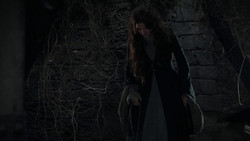 extant_GameOfThrones_1x02-TheKingsroad_3673