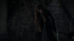 extant_GameOfThrones_1x02-TheKingsroad_3675