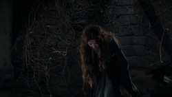 extant_GameOfThrones_1x02-TheKingsroad_3676