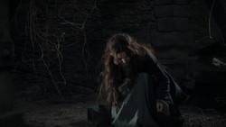 extant_GameOfThrones_1x02-TheKingsroad_3678