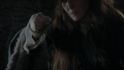 extant_GameOfThrones_1x02-TheKingsroad_3695