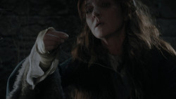 extant_GameOfThrones_1x02-TheKingsroad_3696