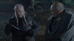 extant_GameOfThrones_1x02-TheKingsroad_3785