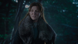 extant_GameOfThrones_1x02-TheKingsroad_3834