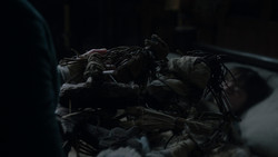 extant_GameOfThrones_1x02-TheKingsroad_3929