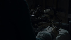 extant_GameOfThrones_1x02-TheKingsroad_3931