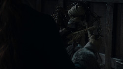 extant_GameOfThrones_1x02-TheKingsroad_3934