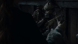 extant_GameOfThrones_1x02-TheKingsroad_3935