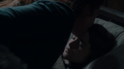 extant_GameOfThrones_1x02-TheKingsroad_3989