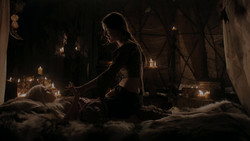 extant_GameOfThrones_1x02-TheKingsroad_4041