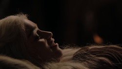 extant_GameOfThrones_1x02-TheKingsroad_4052