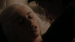 extant_GameOfThrones_1x02-TheKingsroad_4093