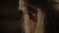 extant_GameOfThrones_1x02-TheKingsroad_4171