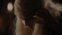 extant_GameOfThrones_1x02-TheKingsroad_4179